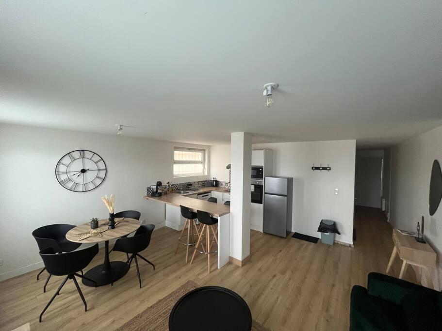 T3 Avec Parking Centre-ville Apartment *